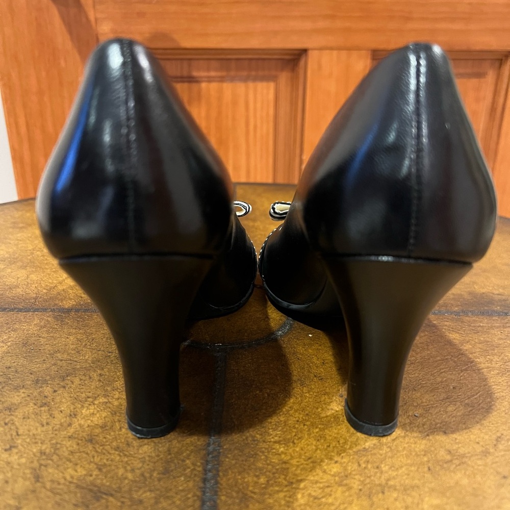 Super Sexy Peep Toe Heels by Nickels. Size 6½ with a 3½ inch heel height. - Picture 4 of 9